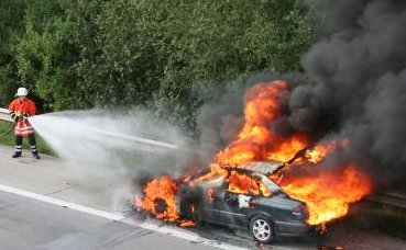 Autobrand, Quelle: h.lunke / pixelio.de